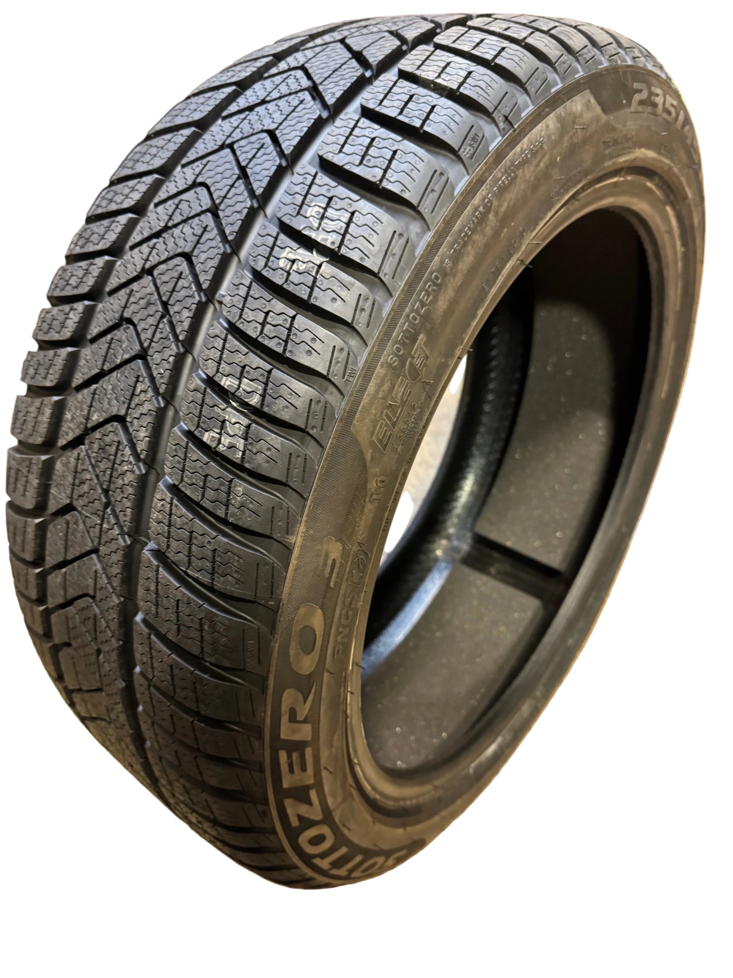 PIRELLI WINTER SOTTO ZERO 3 (TO) FOAM BSW P 235 45 18 98V XL TIRE 3608800