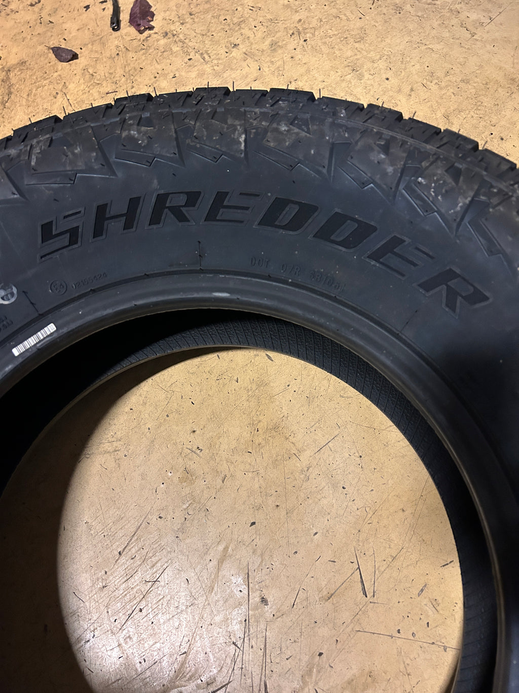 APLUS SHREDDER AT BSW P 245 75 16 111T ALL TERRAIN TIRE 20001503
