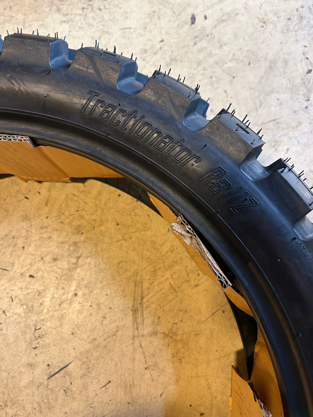 MOTOZ TRACTIONATOR RALLZ BSW 150 70 18 70Q REAR MOTORCYCLE TIRE 2515007018