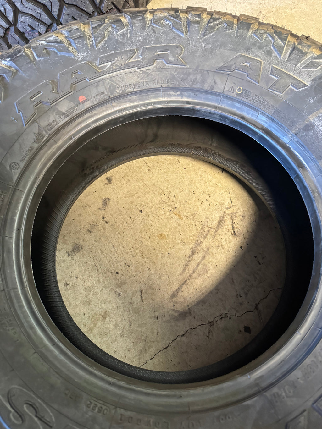 2 MAXXIS RAZR AT BSW LT 295 70 17 121/118R 10PLY ALL TERRAIN TIRE TL00049600