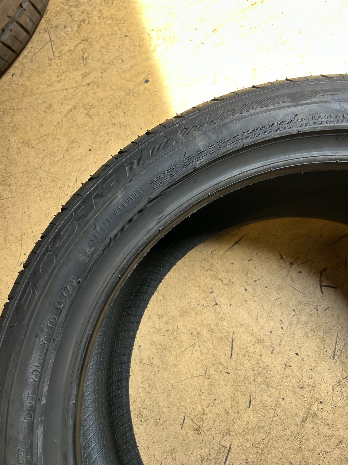 KUMHO ECSTA LX PLATINUM BSW P 205 50 17 93W XL ALL SEASON TIRE 2106783