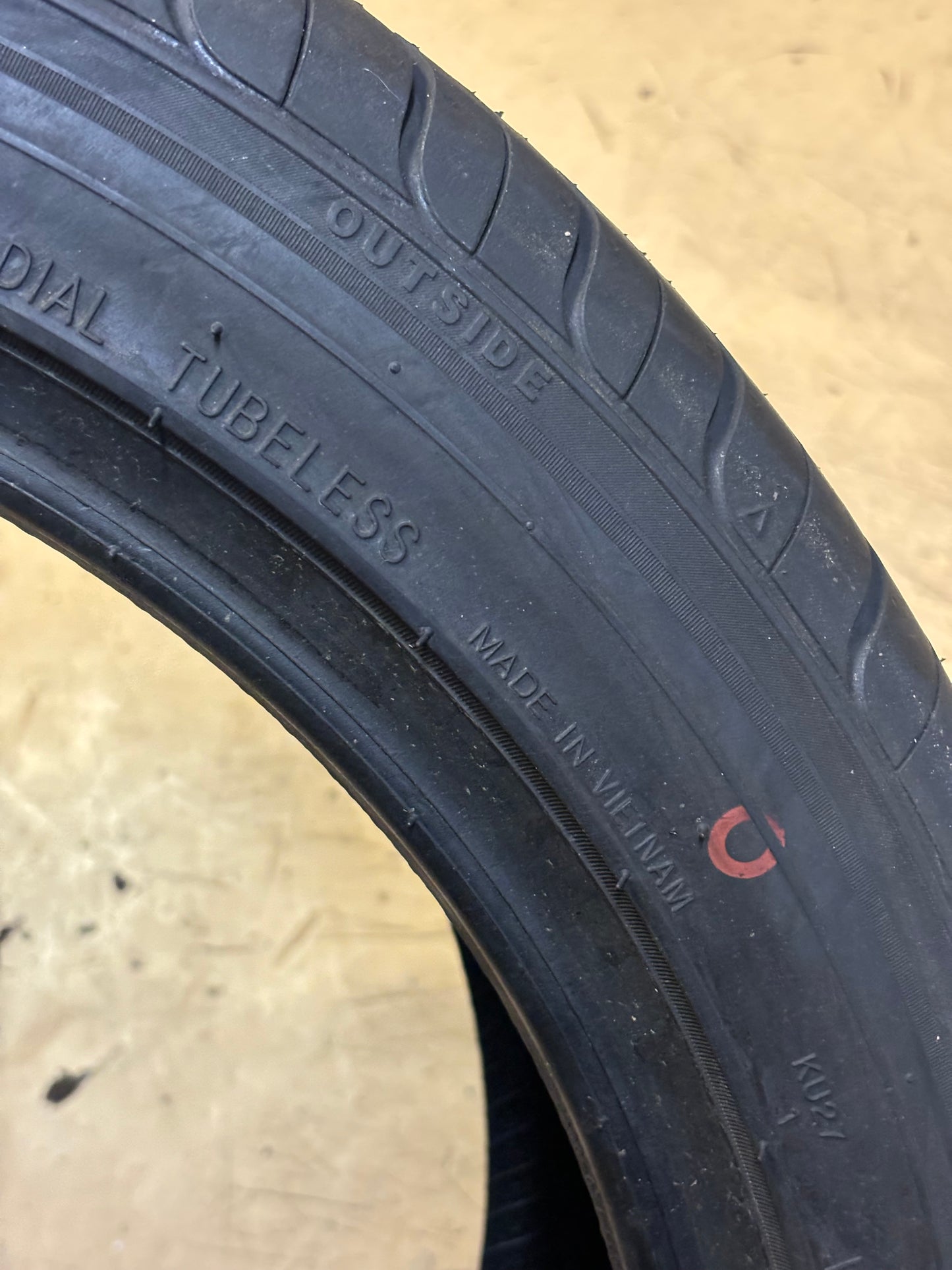 KUMHO ECSTA LX PLATINUM P 225 45 18 95W XL ALL SEASON TIRE 2104543