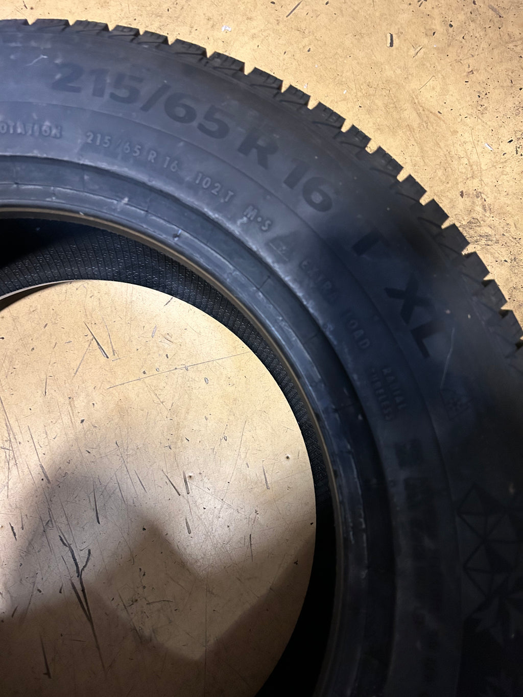 CONTINENTAL VIKING CONTACT 7 BSW P 215 65 16 102T XL WINTER TIRE 04400260000