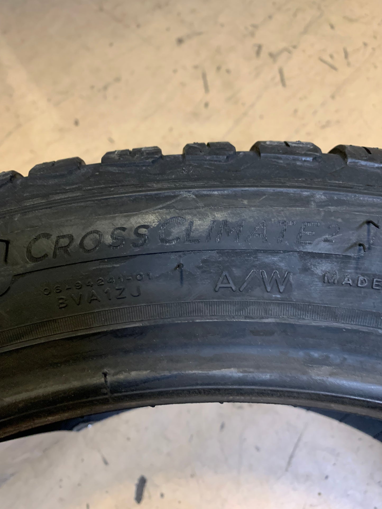 MICHELIN CROSSCLIMATE 2 BSW P 235 45 19 99V ALL WEATHER TIRE 16620