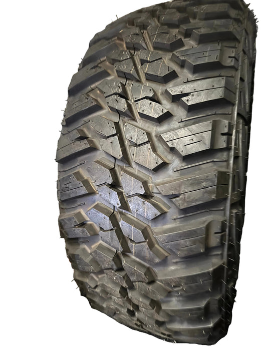 NOS KANATI MUD HOG M/T BSW LT 33 12.5 18 118Q 10PLY MUD TERRAIN TIRE L1833125E252