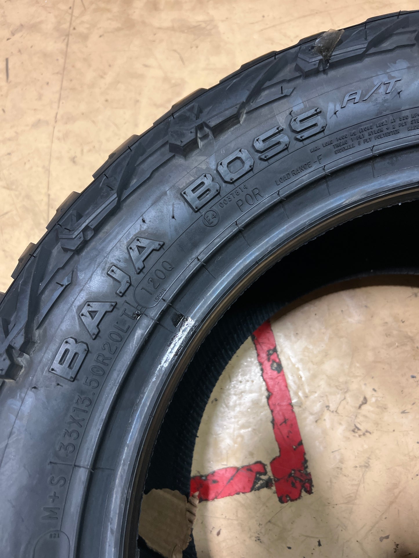 MICKEY THOMPSON BAJA BOSS A/T LT 33 13.5 20 120Q LRE ALL TERRAIN TIRE 90000036839