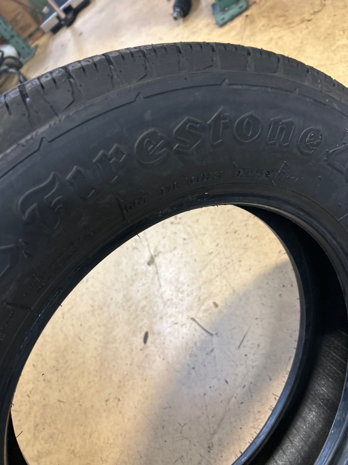 FIRESTONE DESTINATION LE3 BSW P 215 65 16 98H ALL SEASON TIRE 005351