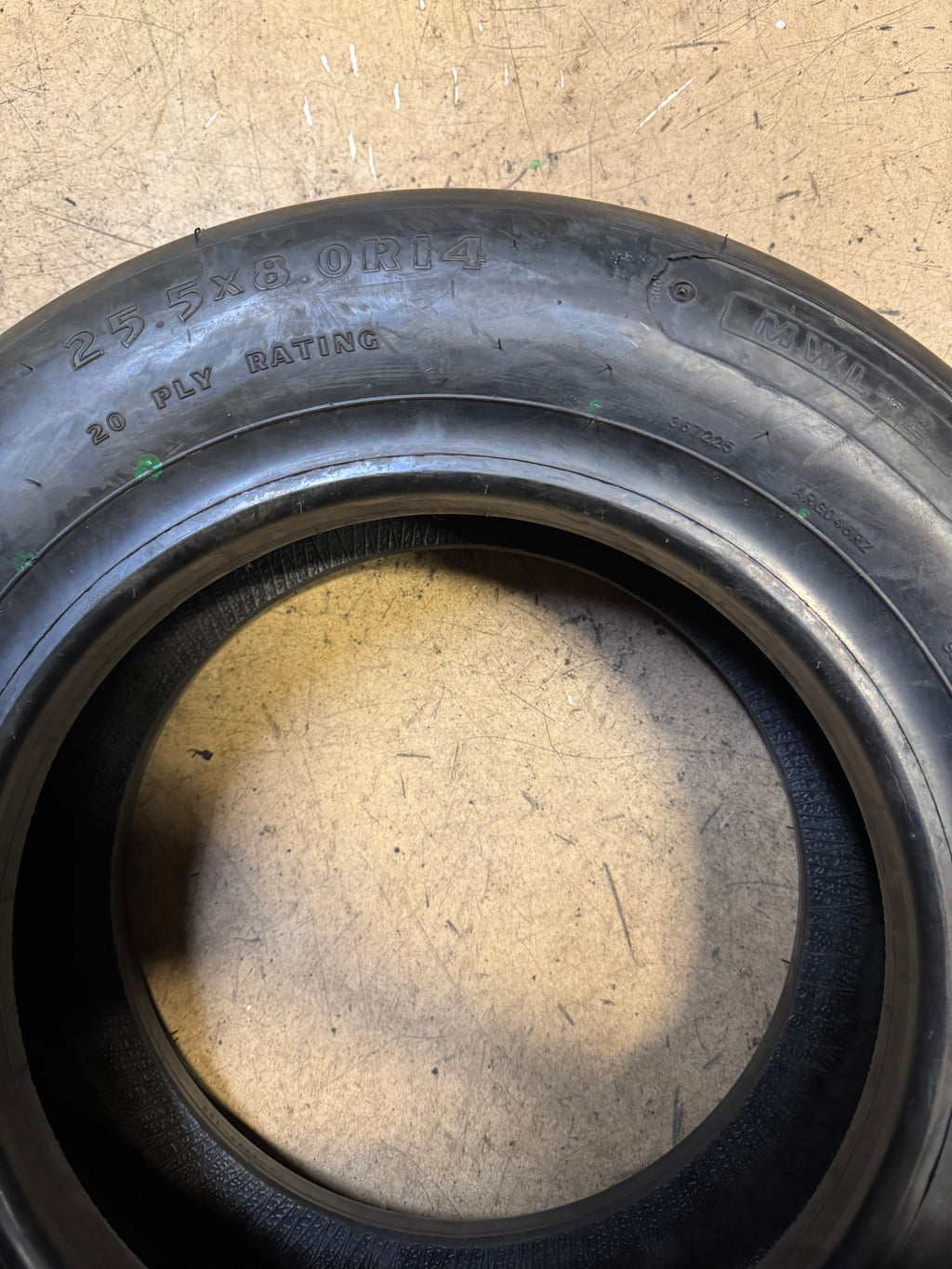 NOS GOODYEAR FLIGHT RADIAL ML BSW  25.5 8 14 20PLY AIRCRAFT TIRE 461B-3917-TL