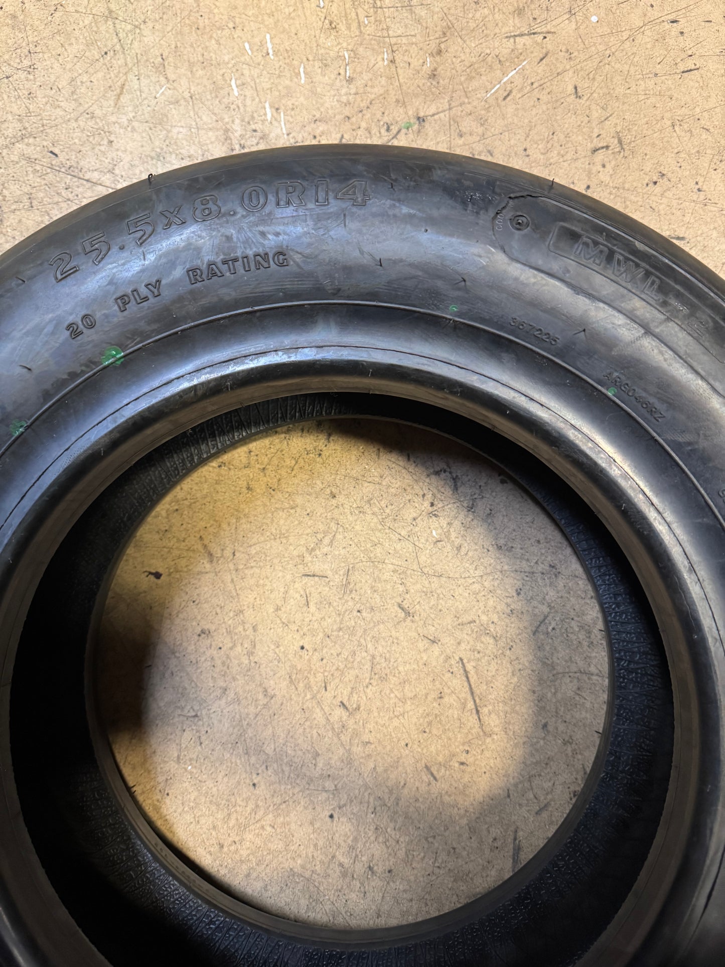 NOS GOODYEAR FLIGHT RADIAL ML BSW  25.5 8 14 20PLY AIRCRAFT TIRE 461B-3917-TL