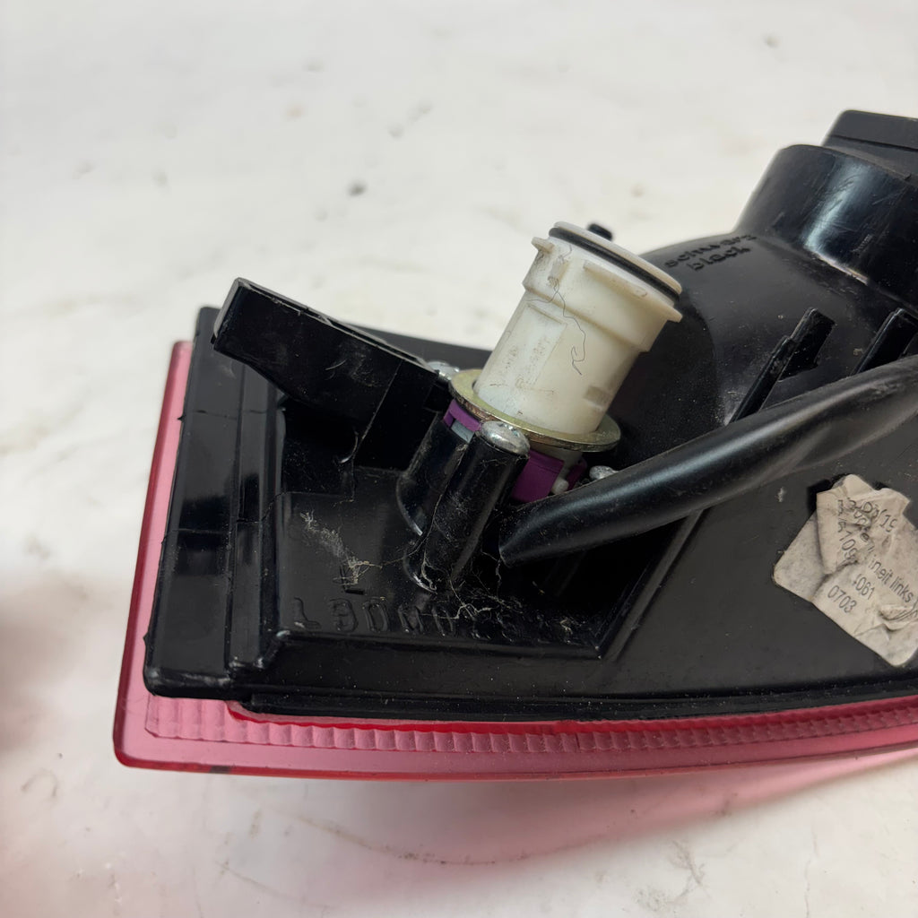 USED PORSCHE 911 TAIL LIGHT LEFT DRIVER 89-94 L90002522