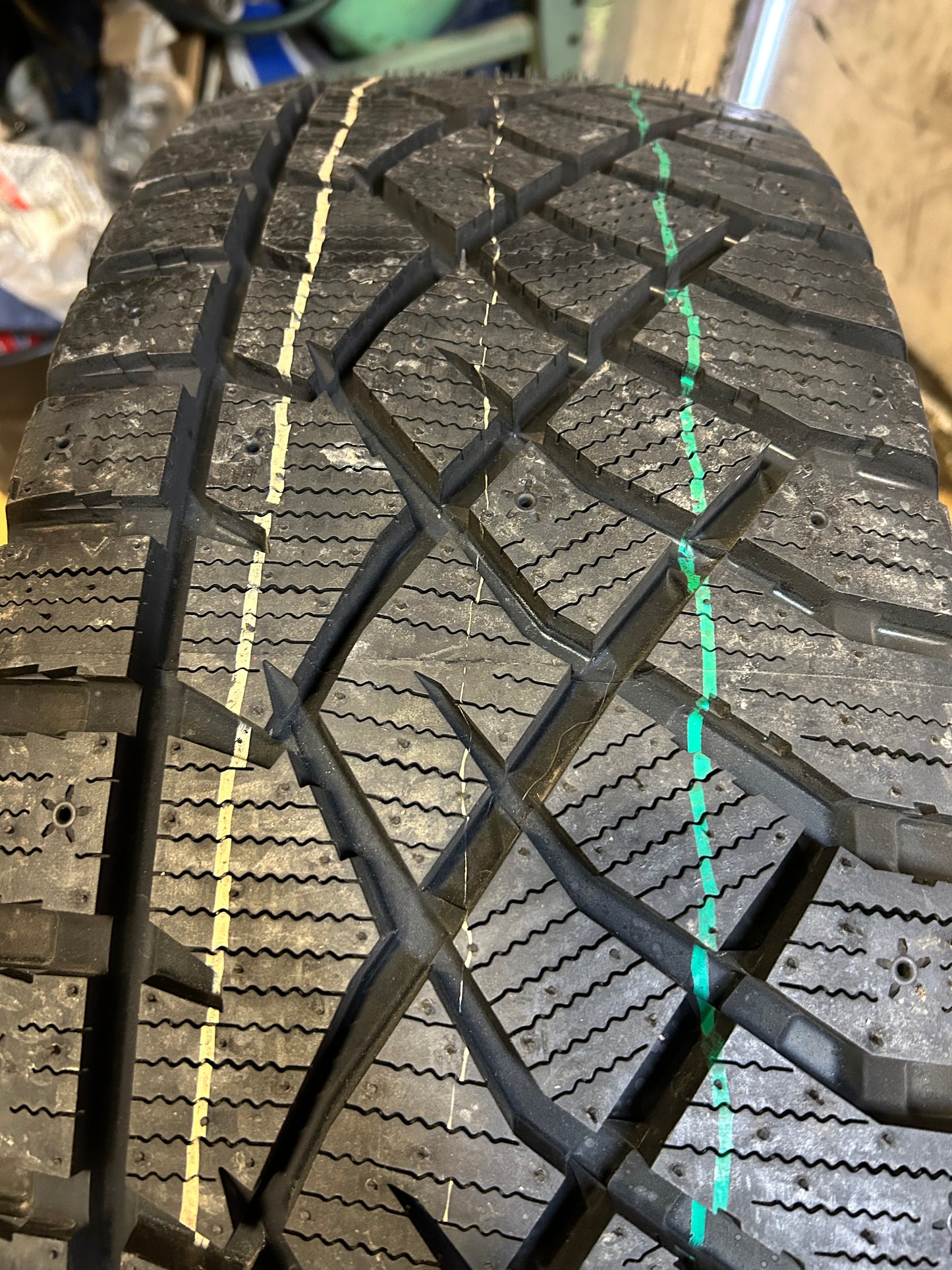 NOS ARCTIC CLAW WINTER WXI BSW LT 265 70 18 124/121Q 10PLY WINTER TIRE ARC30