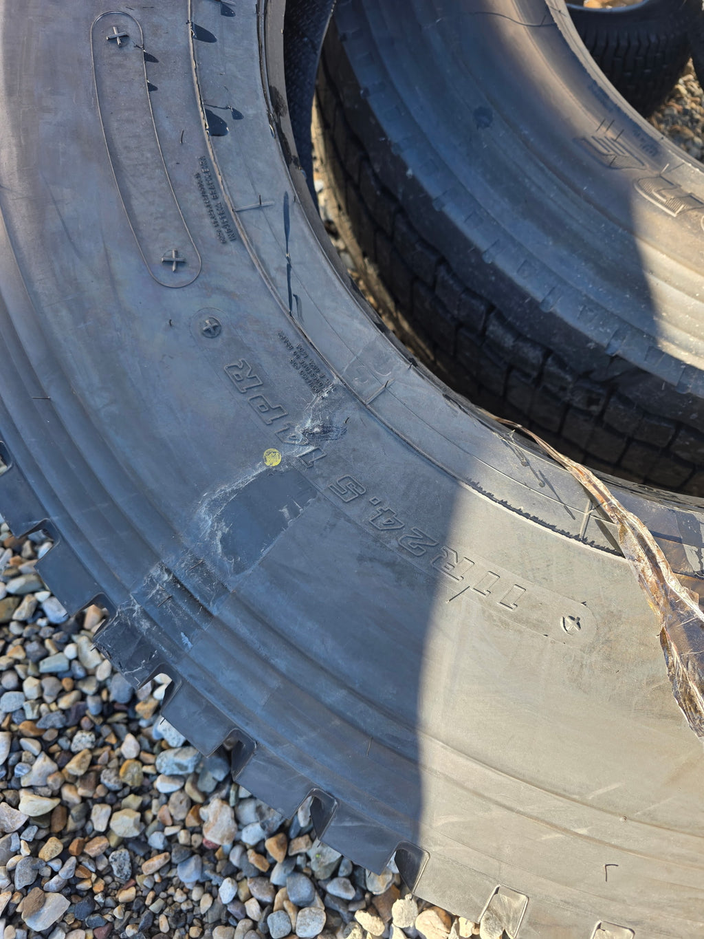 FIRESTONE FD663 BSW  11 24.5 14PLY DRIVE TIRE 281069