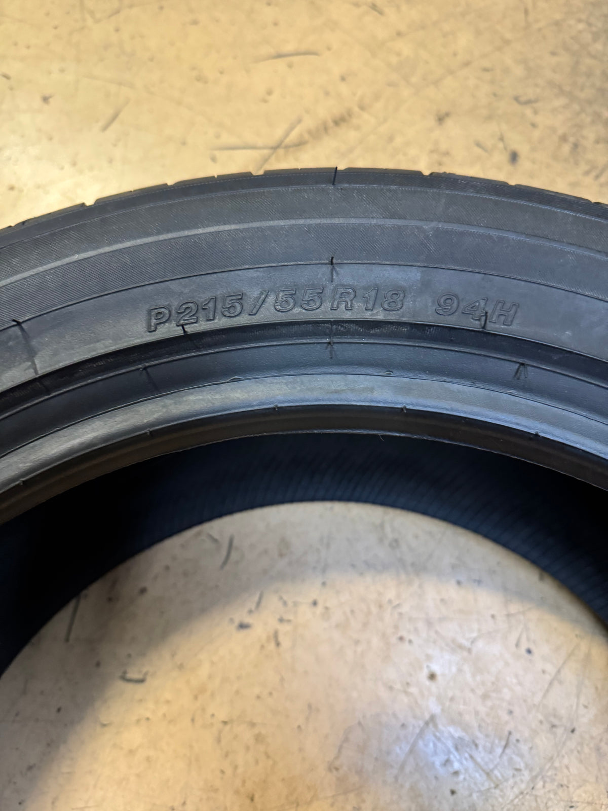 YOKOHAMA AVID ASCEND BSW P 215 55 18 94H ALL SEASON TIRE 110132370