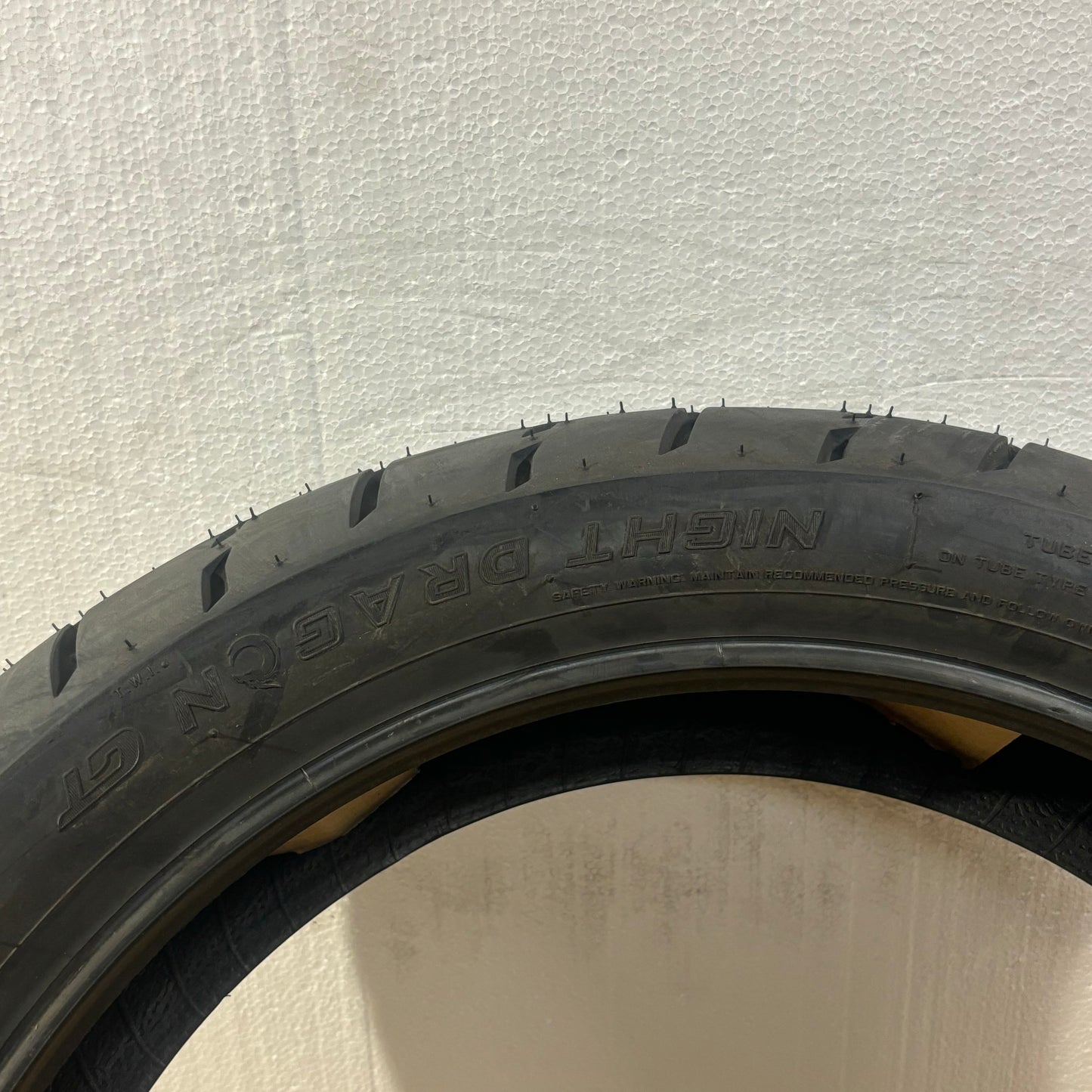 PIRELLI NIGHT DRAGON GT BSW 180 55 18 80H REAR MOTORCYCLE TIRE 2812200