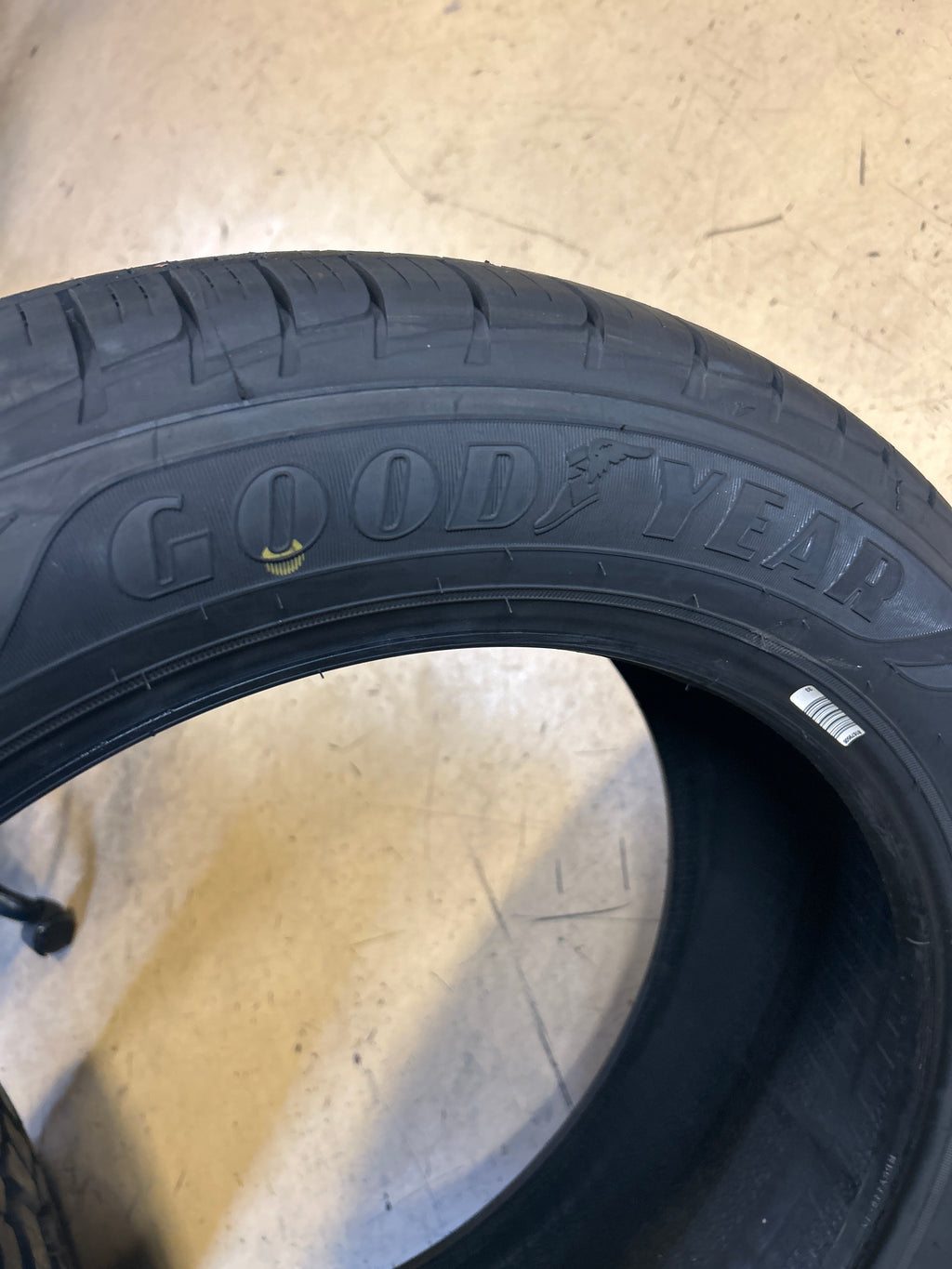 GOODYEAR ASSURANCE MAXLIFE BSW P 235 50 19 99V 110933545