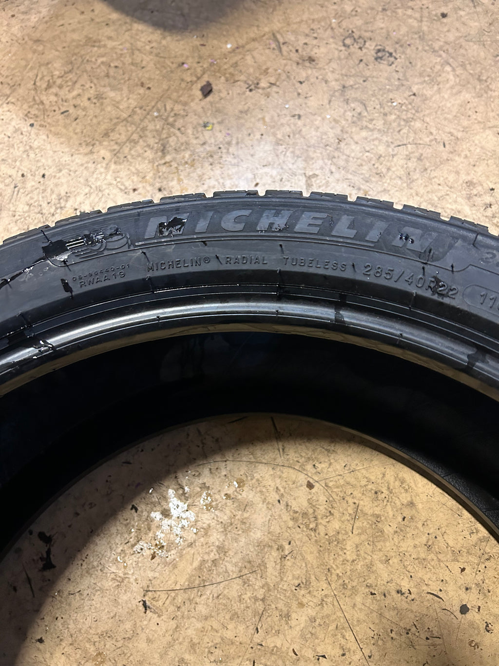 MICHELIN X-ICE SNOW SUV BSW P 285 40 22 110H WINTER TIRE 26574