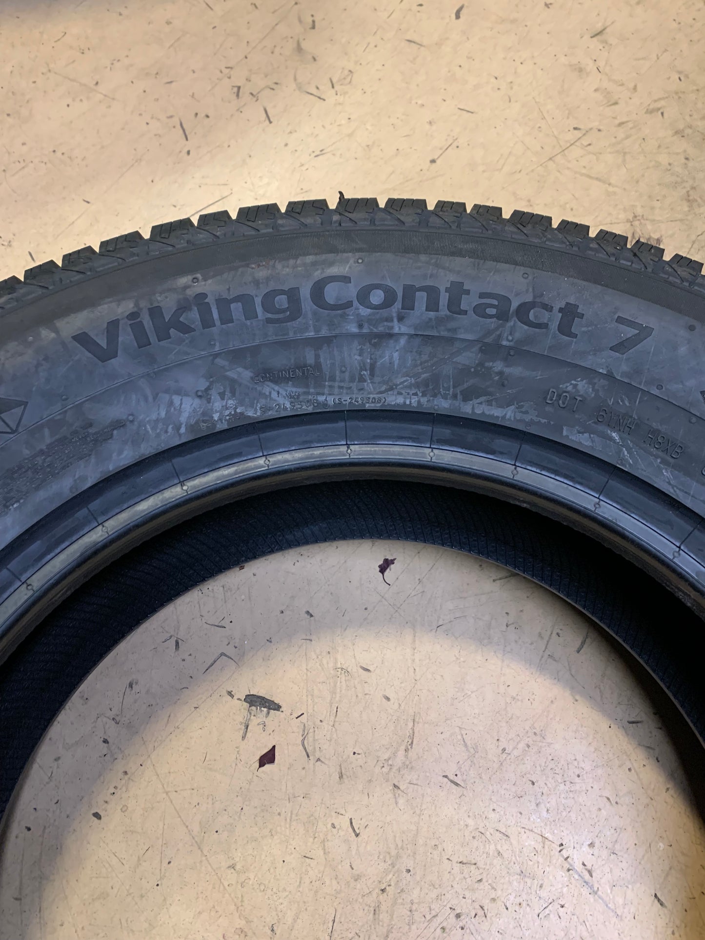 CONTINENTAL VIKINGCONTACT 7 BSW P 245 70 17 114T XL WINTER TIRE 04400510000