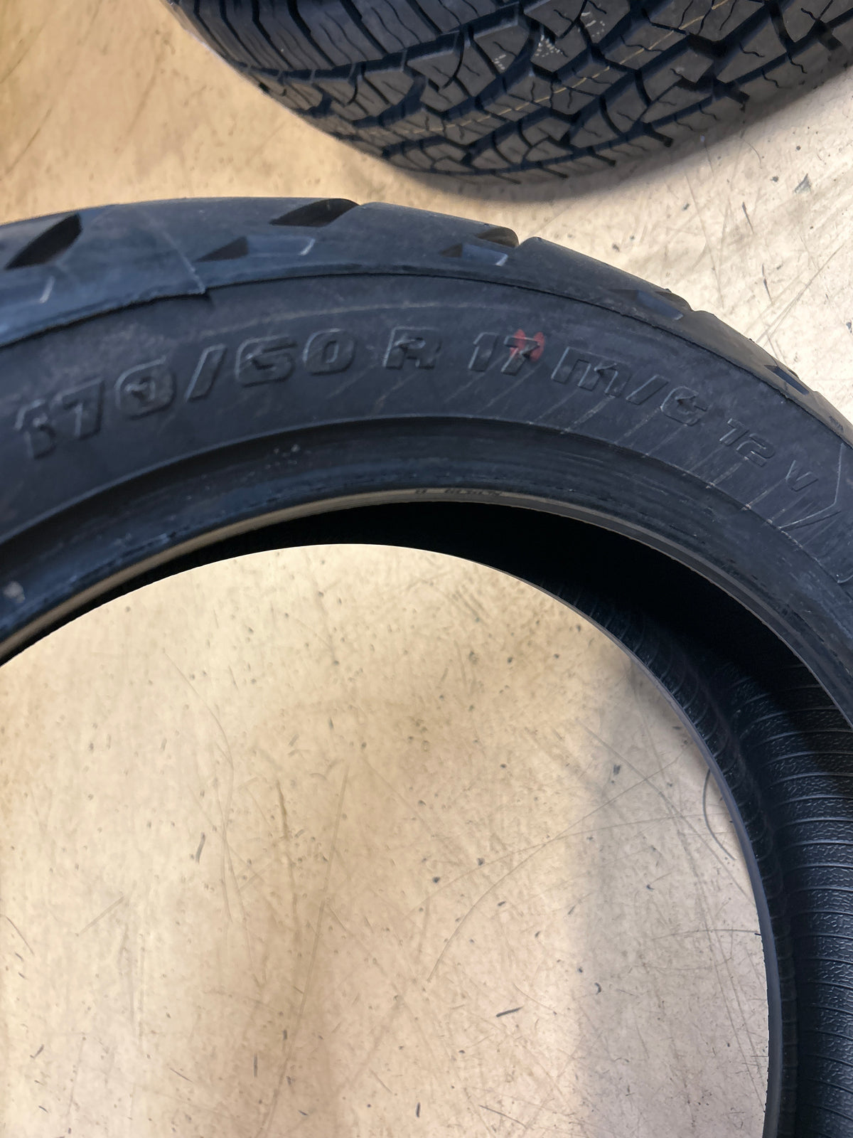 NOS METZELER TOURANCE NEXT BSW 170 60 17 72V REAR TIRE 2743500
