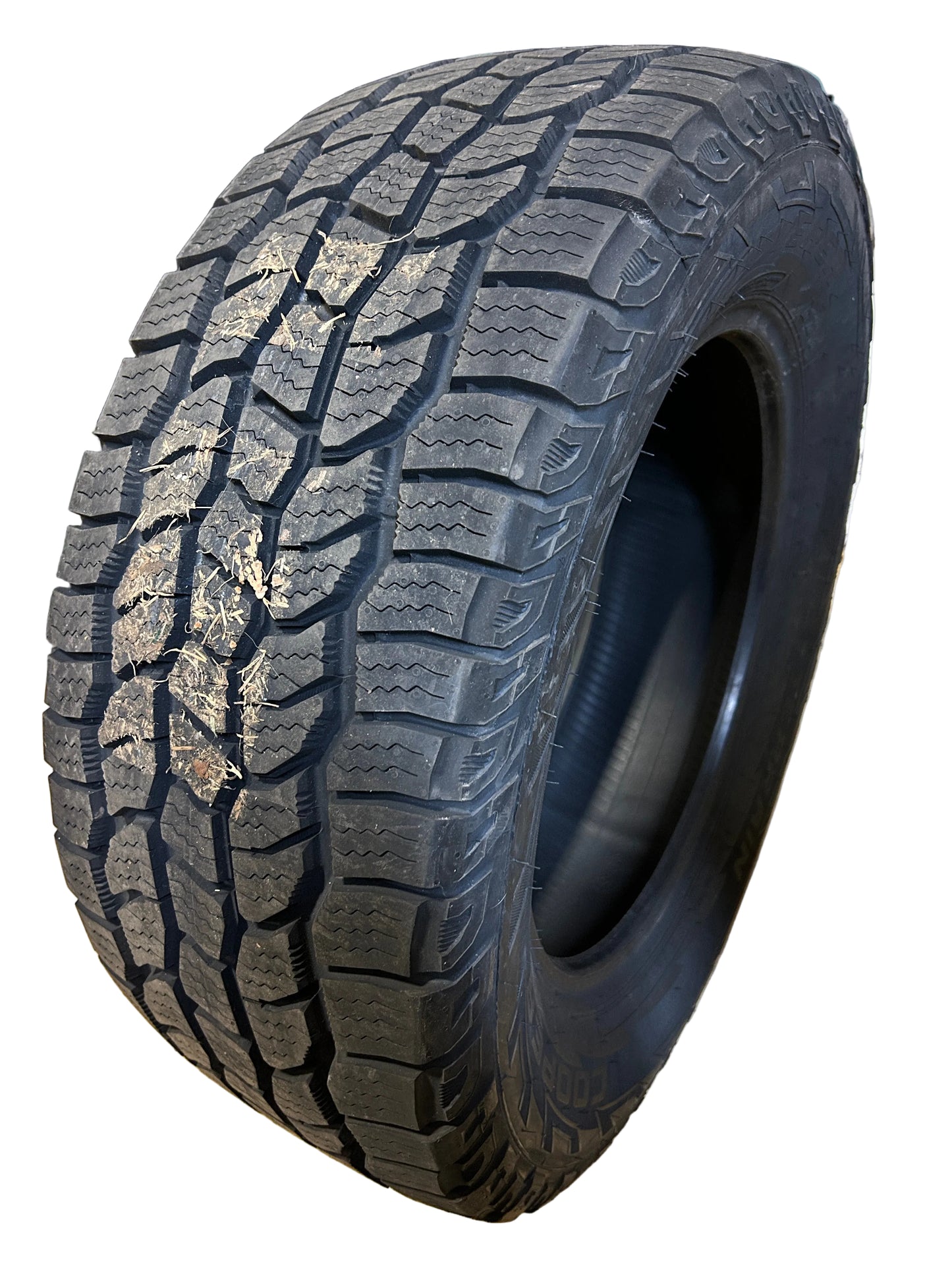 2 COOPER DISCOVERER ALL TERRAIN BSW P 265 60 18 110T ALL TERRAIN TIRE 27068