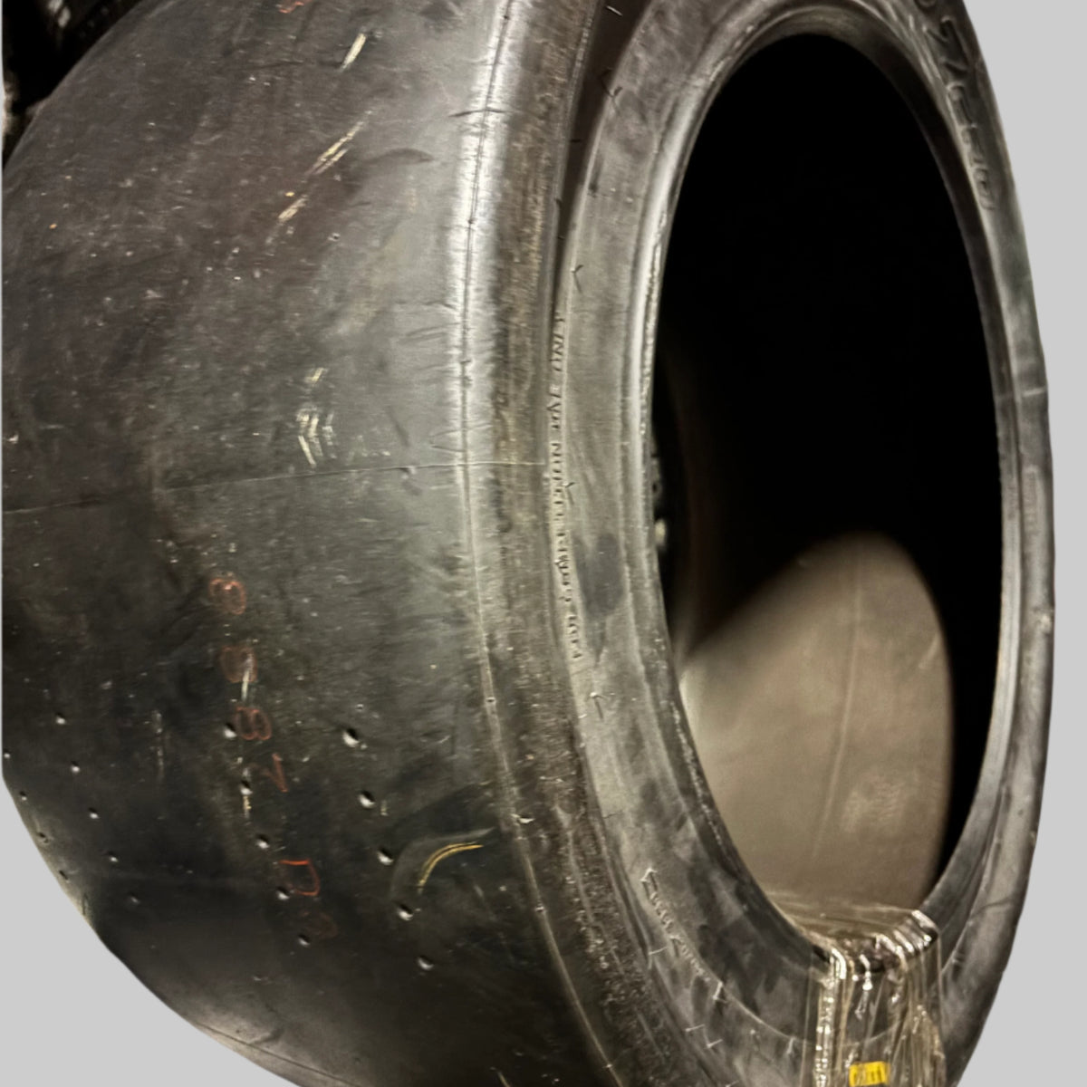 PIRELLI P ZERO SLICK  BSW  325 705 18  DRAG SLICK RACING TIRE 3860300