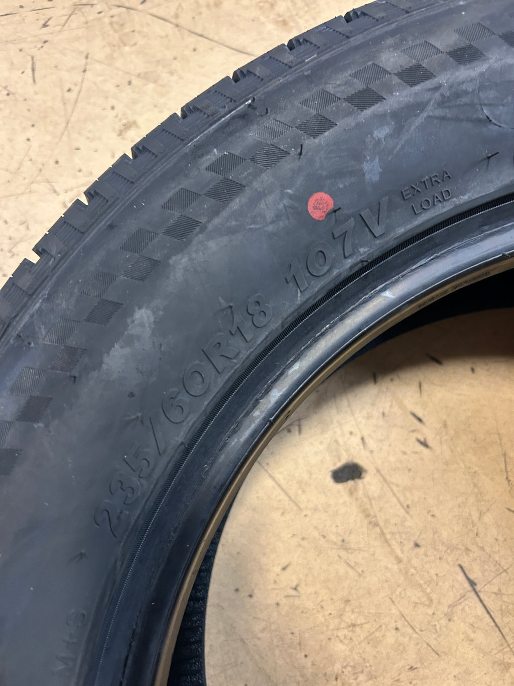 BLACKHAWK HISCEND-H HT01 BSW P 235 60 18 107V XL ALL SEASON TIRE 5545942V