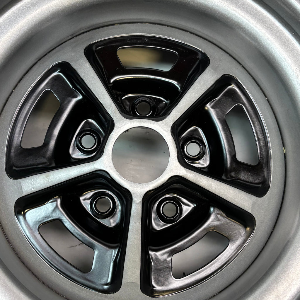 WHEEL VINTIQUES 50 SERIES SS396 SILVER WITH BLACK PAINTED SLOT WHEELS 15X8 5X4.75