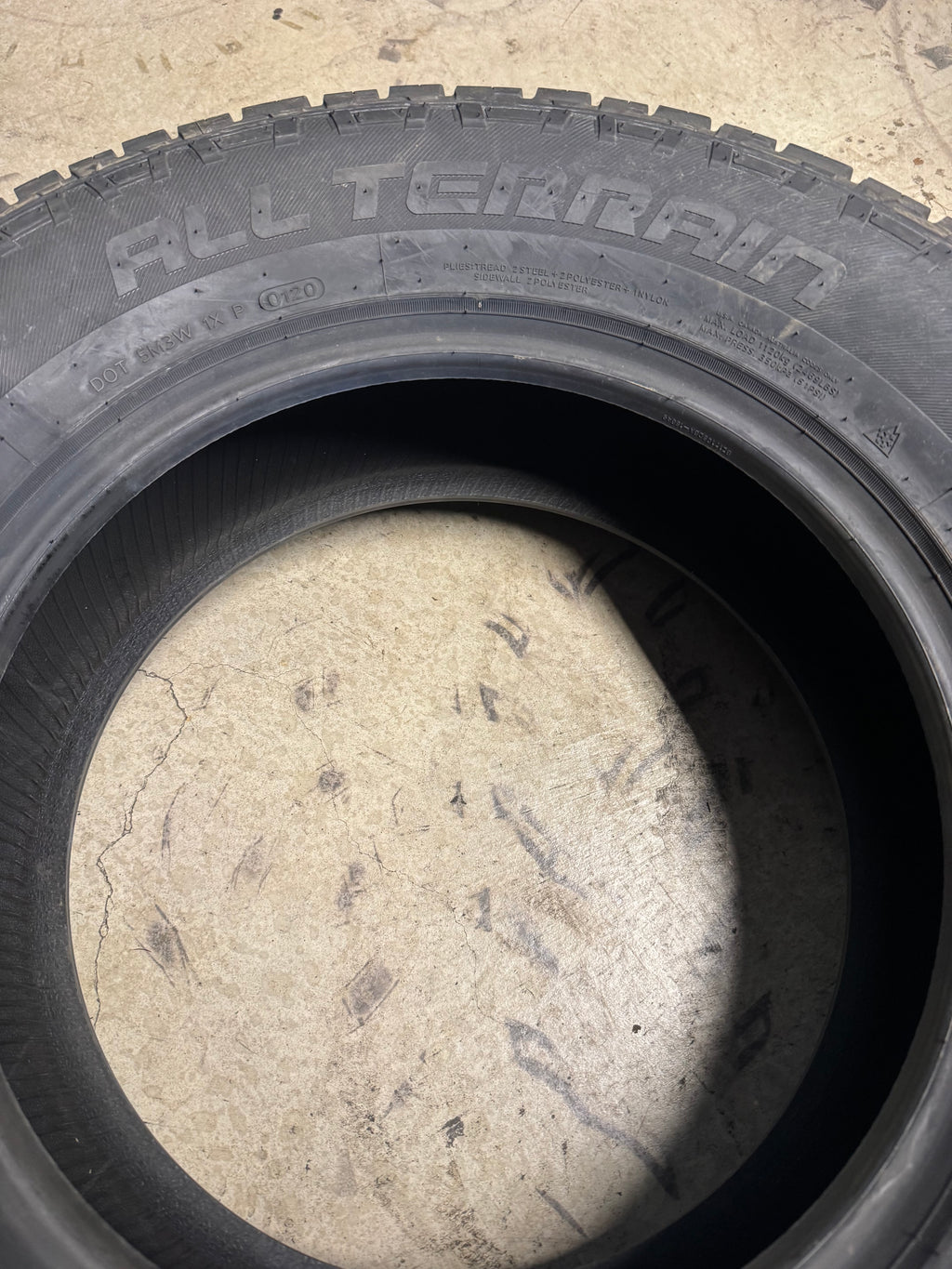 NOS PATHFINDER ALL TERRAIN BSW P 265 65 17 112T  TIRE 1020411