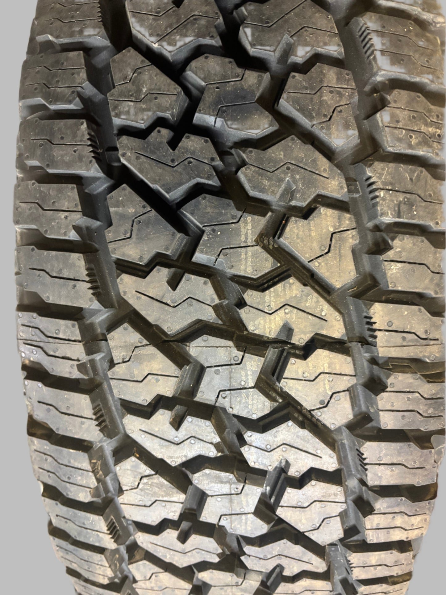 COOPER DISCOVERER STRONGHOLD AT LT 295 70 18 129/126S LRE 10PLY ALL WEATHER ALL TERRAIN TIRE 170296048