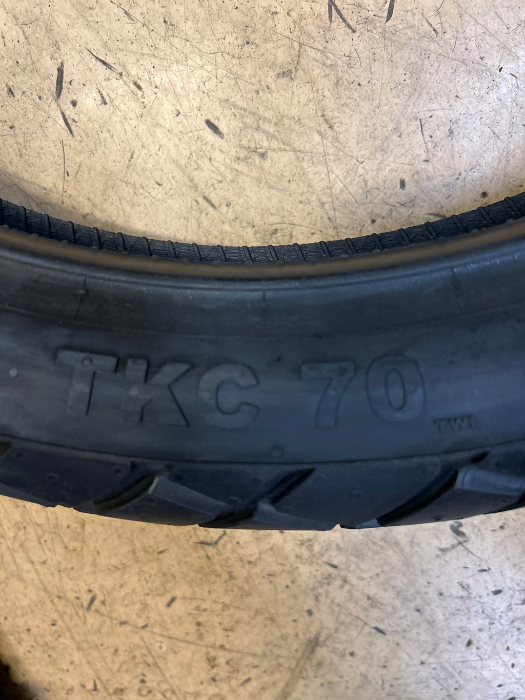 CONTINENTAL TKC 70 BSW 110 80 19 59V FRONT MOTORCYCLE TIRE 02443830000