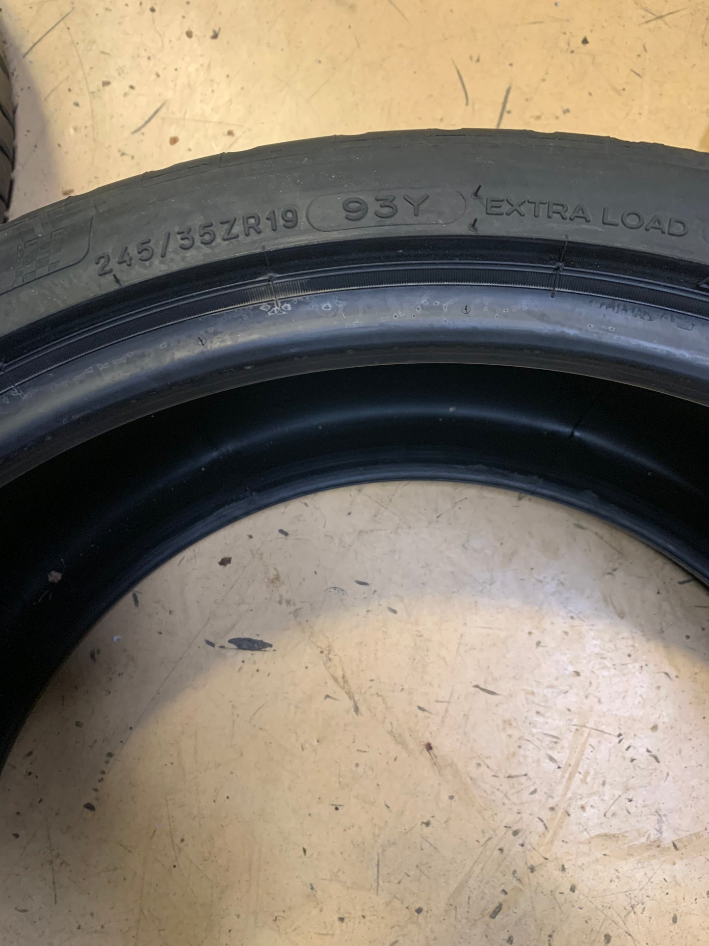 MICHELIN PILOT SPORT ALL SEASON 4 P 245 35 19 93Y XL HIGHWAY TERRAIN TIRE 41204