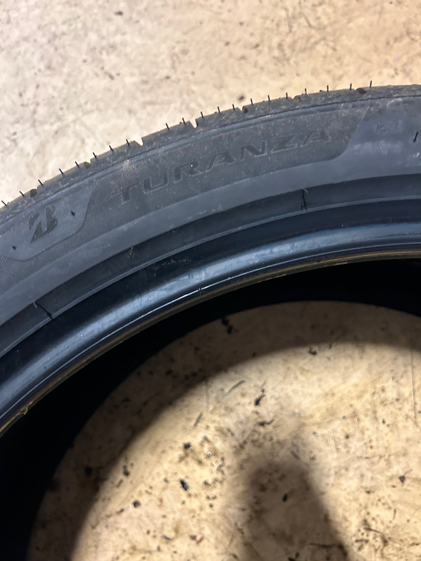 2 BRIDGESTONE TURANZA EV BSW P 265 35 21 101Y XL ALL SEASON TIRE 014282