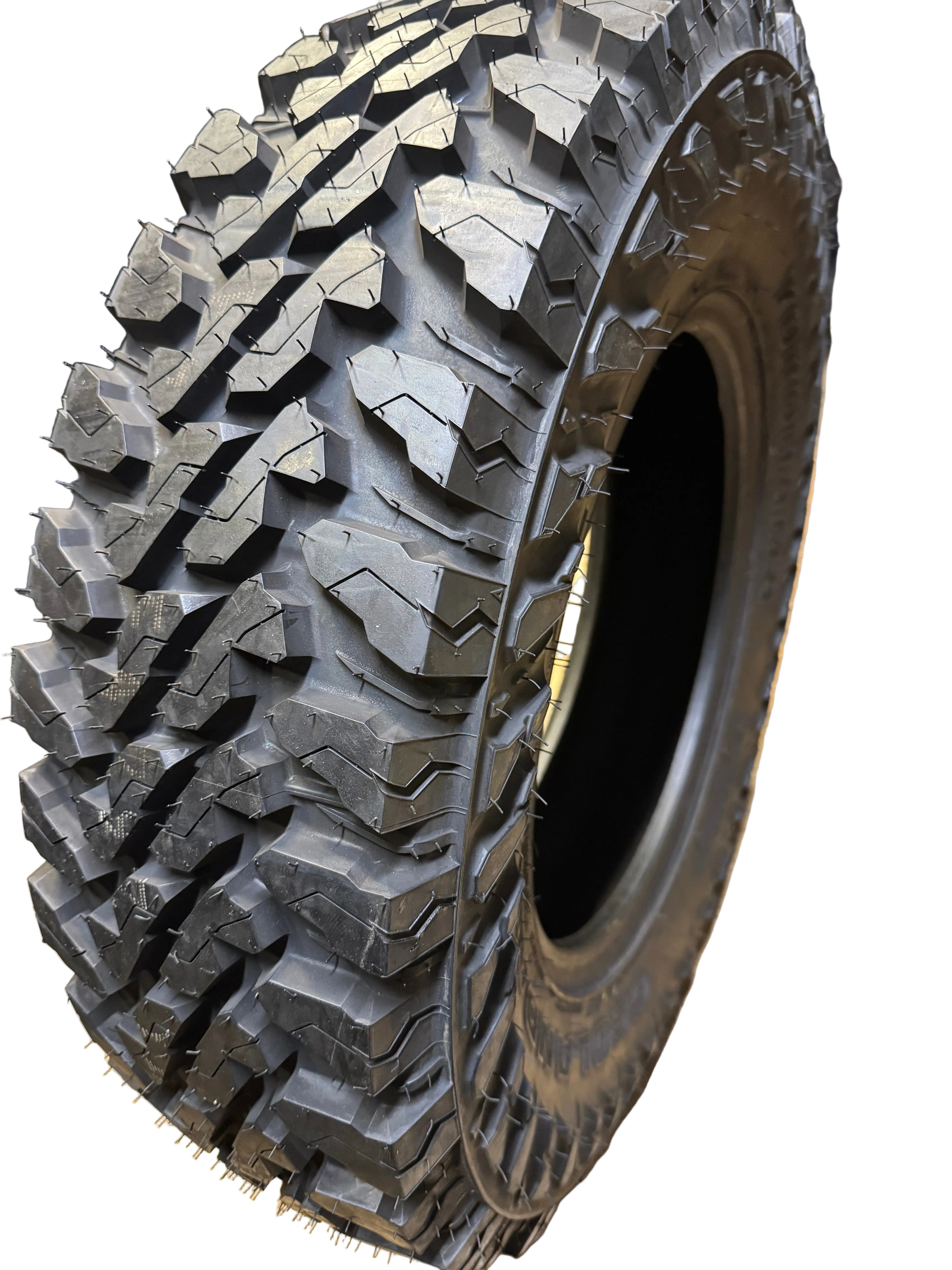 (KSL ONLY) NOS YOKOHAMA GEOLANDAR M/T G003 BSW LT 235 80 17 120/117Q 10PLY MUD TERRAIN TIRE 110133321