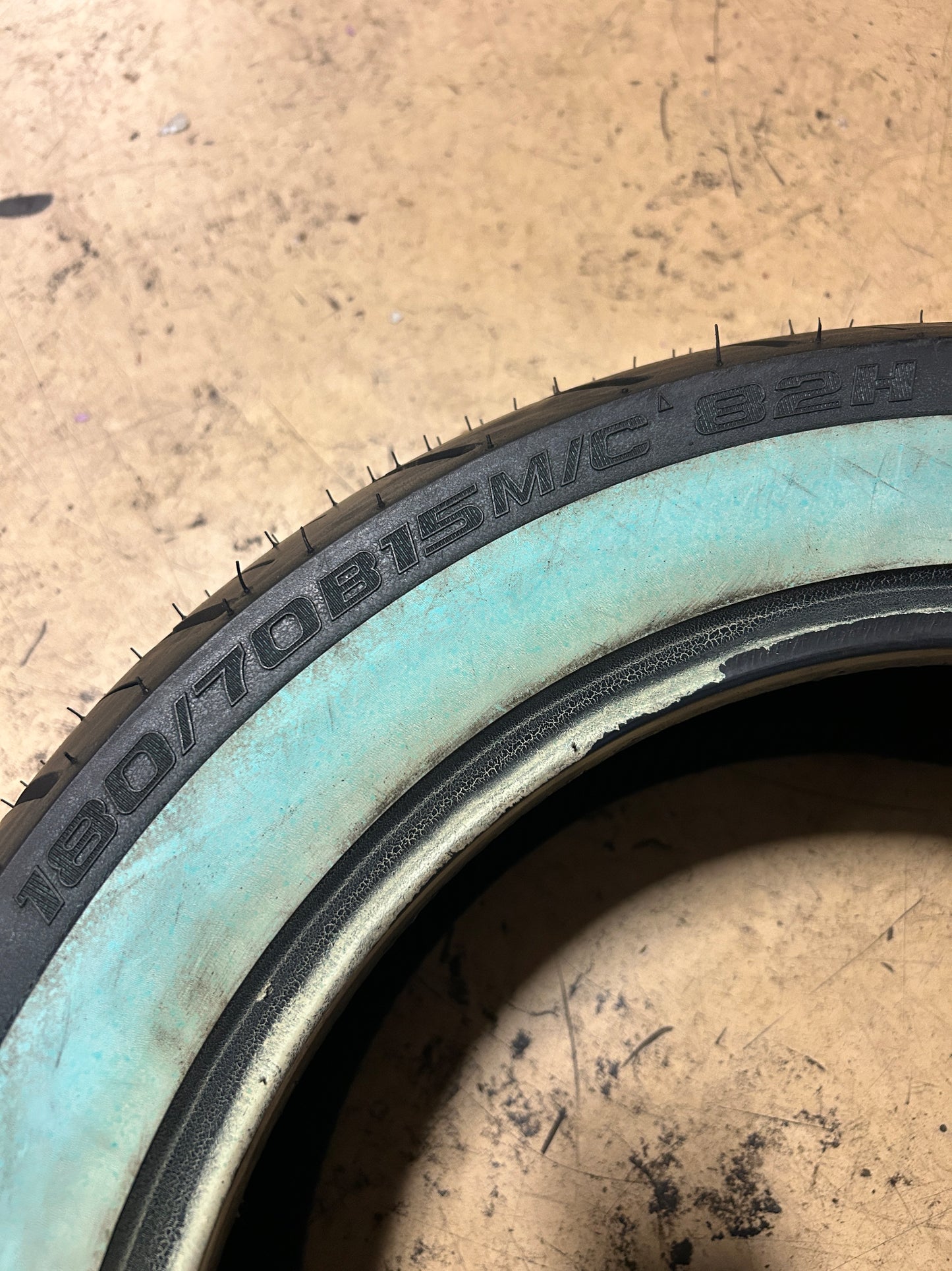 NOS SHINKO SR777HD WW 180 70 15 82H REAR MOTORCYCLE TIRE 874615