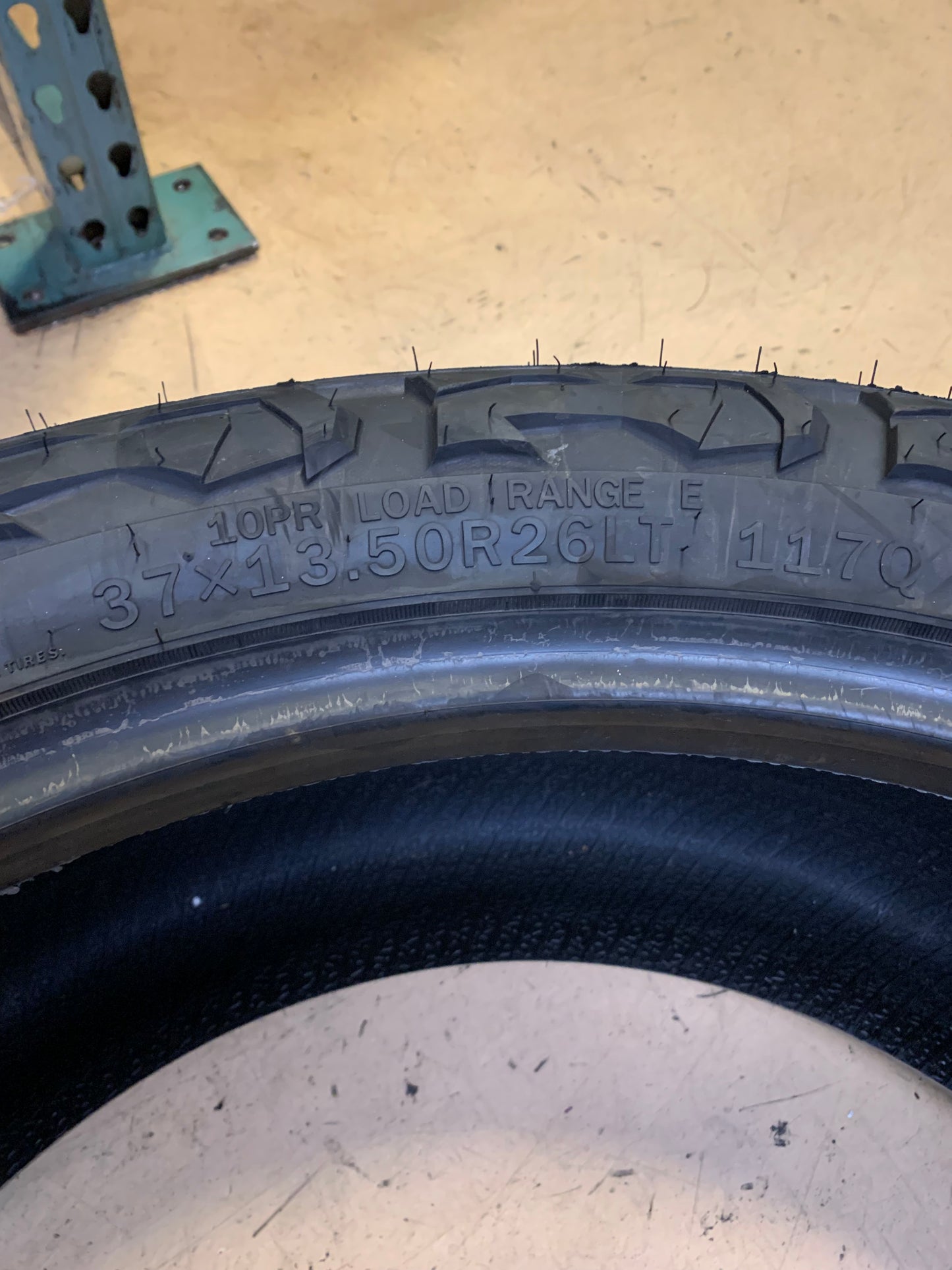(KSL ONLY) 2 LINGLONG CROSSWIND M/T BSW LT 37 13.5 26 117Q 10PLY MUD TERRAIN TIRE 221022484