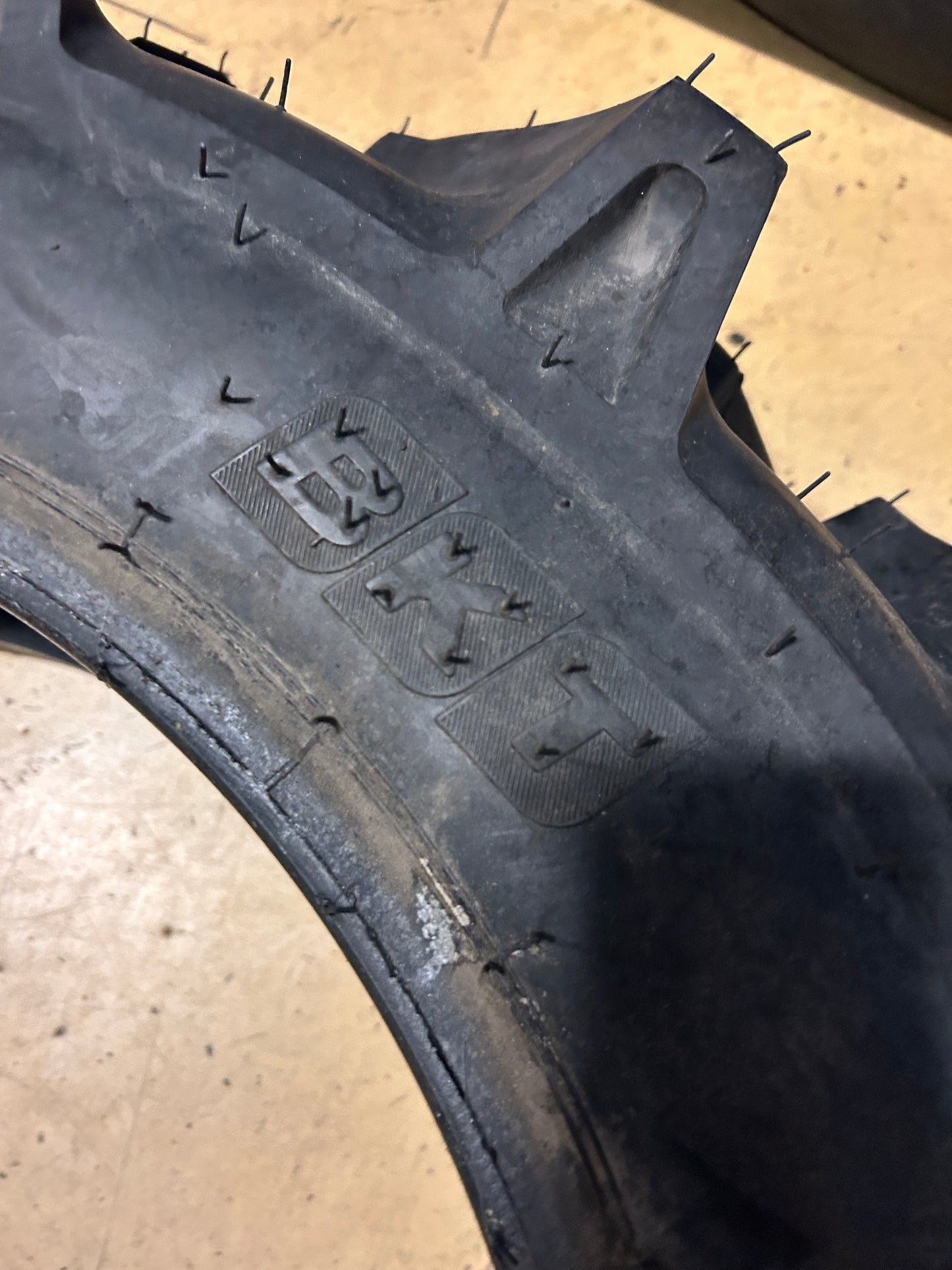 BKT TR-171 BSW 8 18 CONSTRUCTION TIRE 94035168