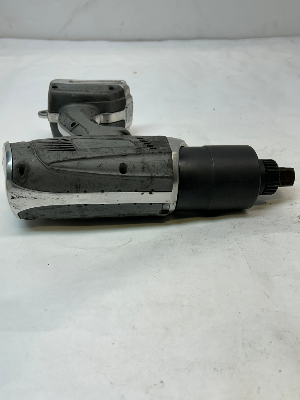 HYTORC 3/4" LITHIUM SERIES II ELECTRIC TORQUE TOOL w/ BATTERIES