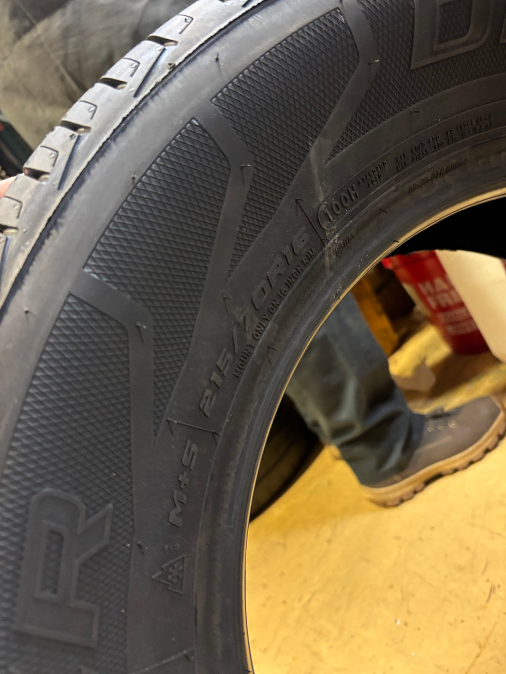 COOPER DISCOVERER ENDURAMAX P 215 70 16 100H SL ALL SEASON TIRE 166226007
