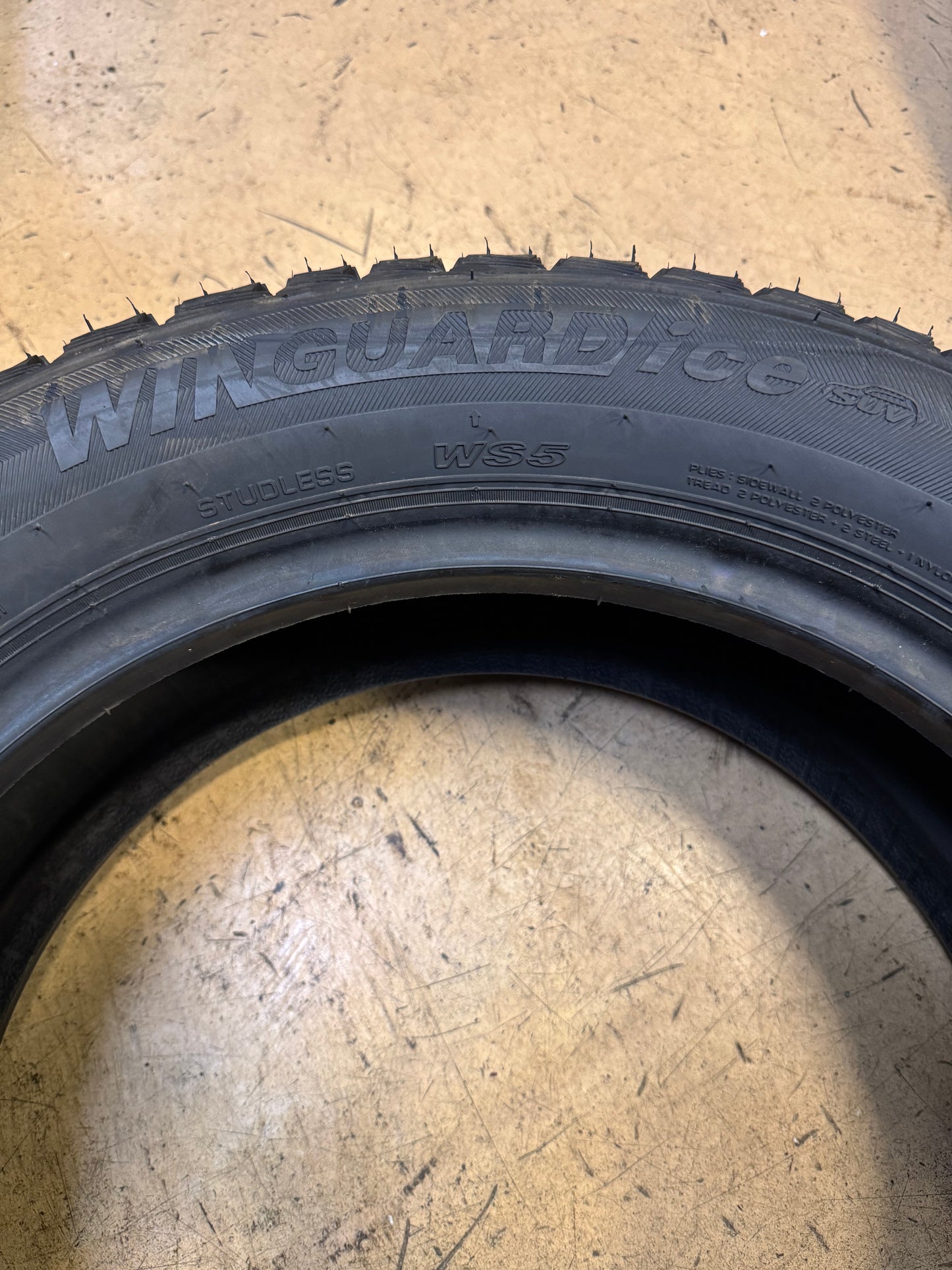 2 NOS NEXEN WINGUARD ICE SUV BSW P 235 55 18 100Q WINTER TIRE 13930NXK