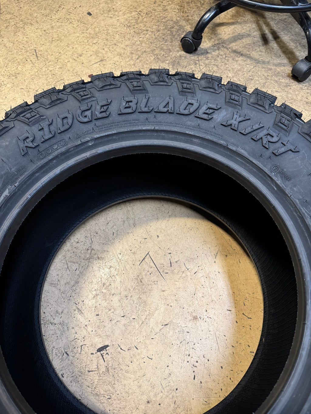 TESCHE RIDGE BLADE X/RT BSW LT 285 65 18 121/118Q 12PLY RUGGED TERRAIN TIRE TC087TT