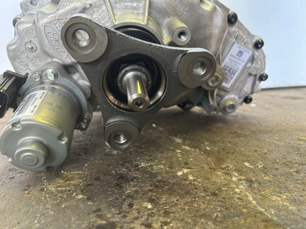 FORD AVIATOR, LINCOLN, EXPLORER TRANSFER CASE ASSEMBLY L1MZ7A195A