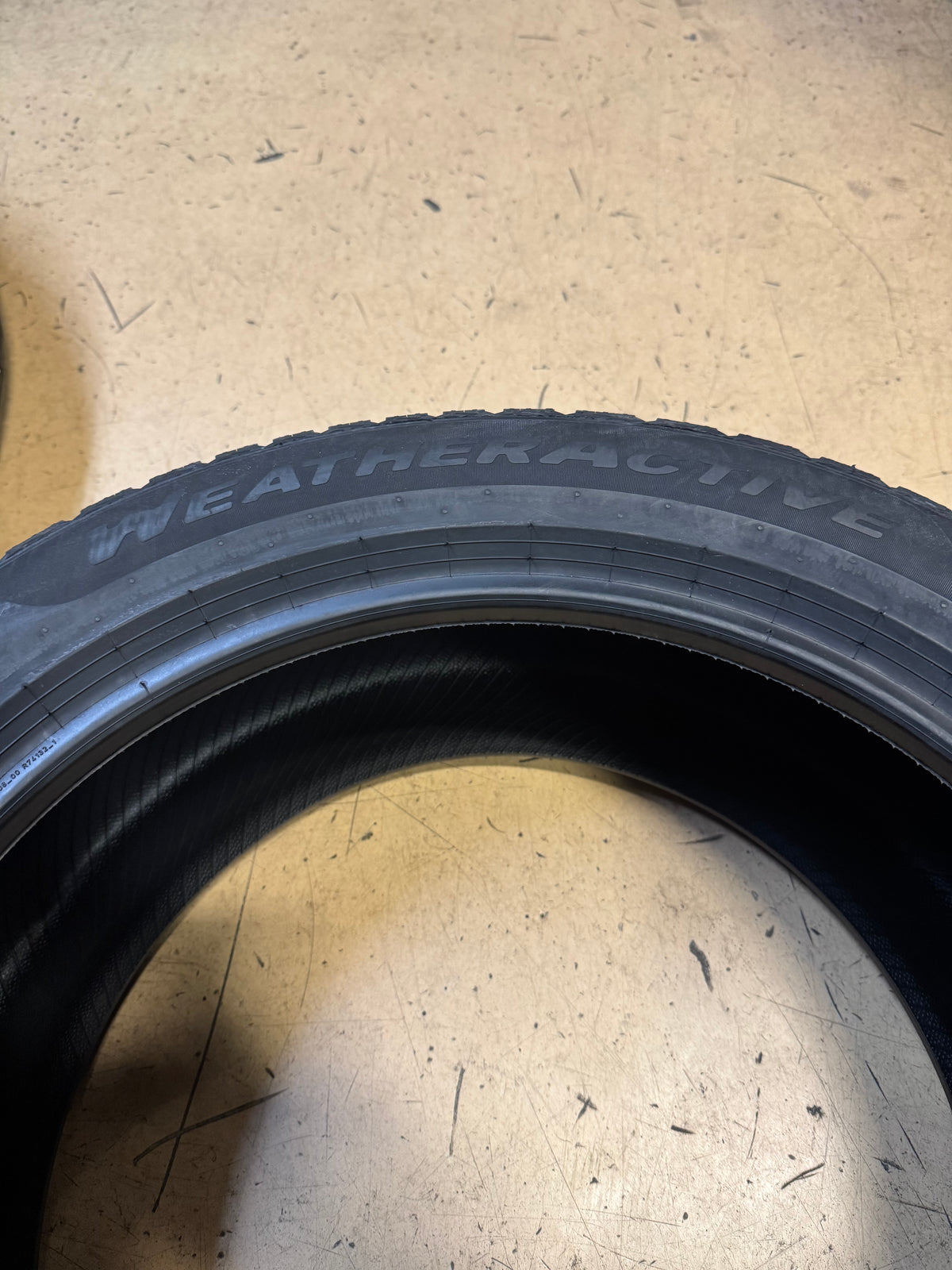 PIRELLI CINTURATO WEATHERACTIVE BSW P 245 45 18 100V XL ALL WEATHER TIRE 4163200