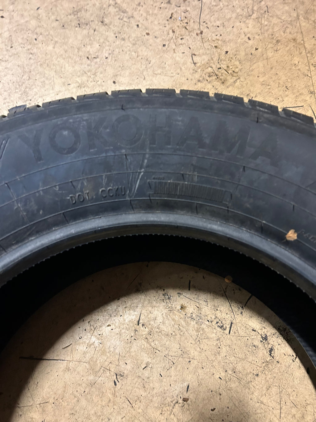 YOKOHAMA AVID ASCEND LX BSW P 235 60 16 100H ALL SEASON TIRE 110132818