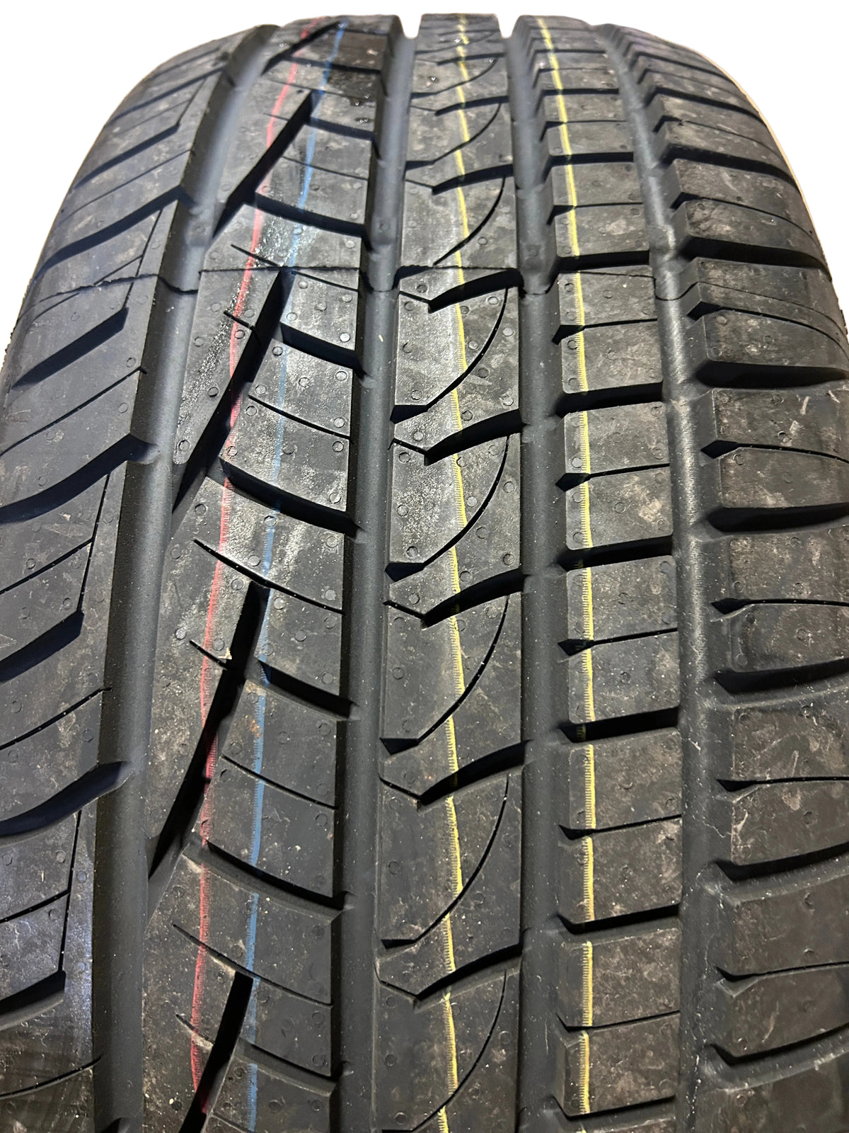 GENERAL G-MAX JUSTICE BSW P 235 50 18 101W XL ALL SEASON TIRE 15553930000