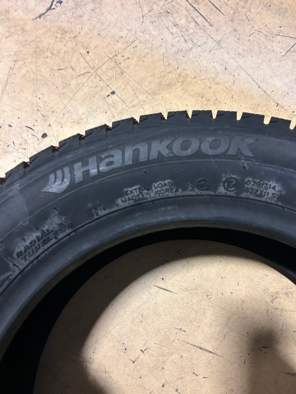 NOS HANKOOK WINTER ICEPT IZ2 BSW P 185 60 15 88T XL WINTER TIRE 1019930