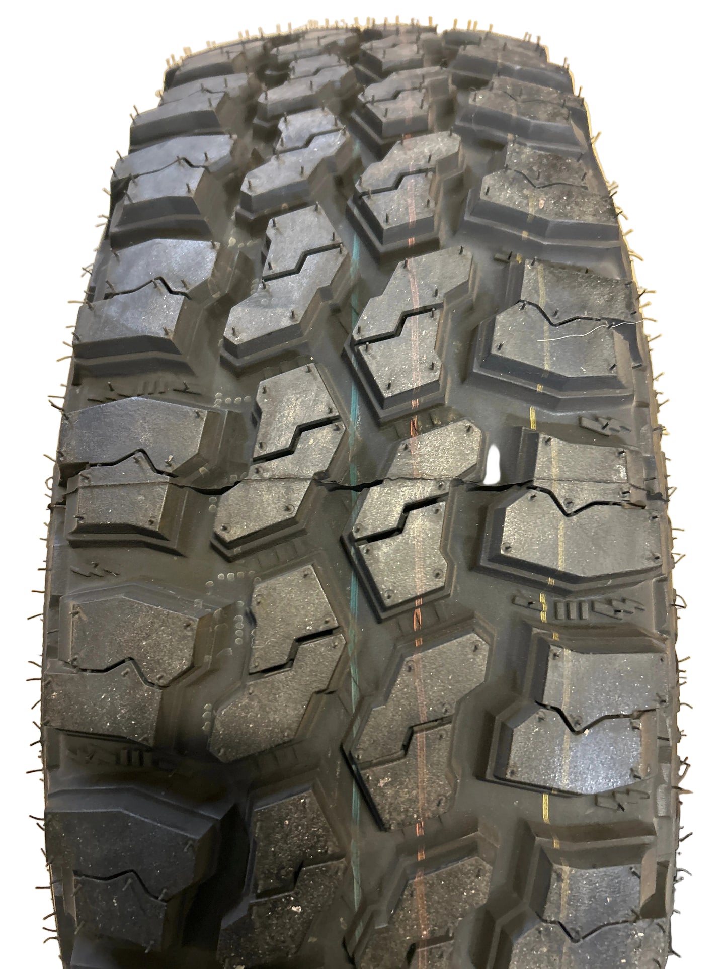 NOS 2 MUD CLAW EXTREME M/T BSW LT 235 75 15 104/101Q 6PLY MUD TIRE MCX12