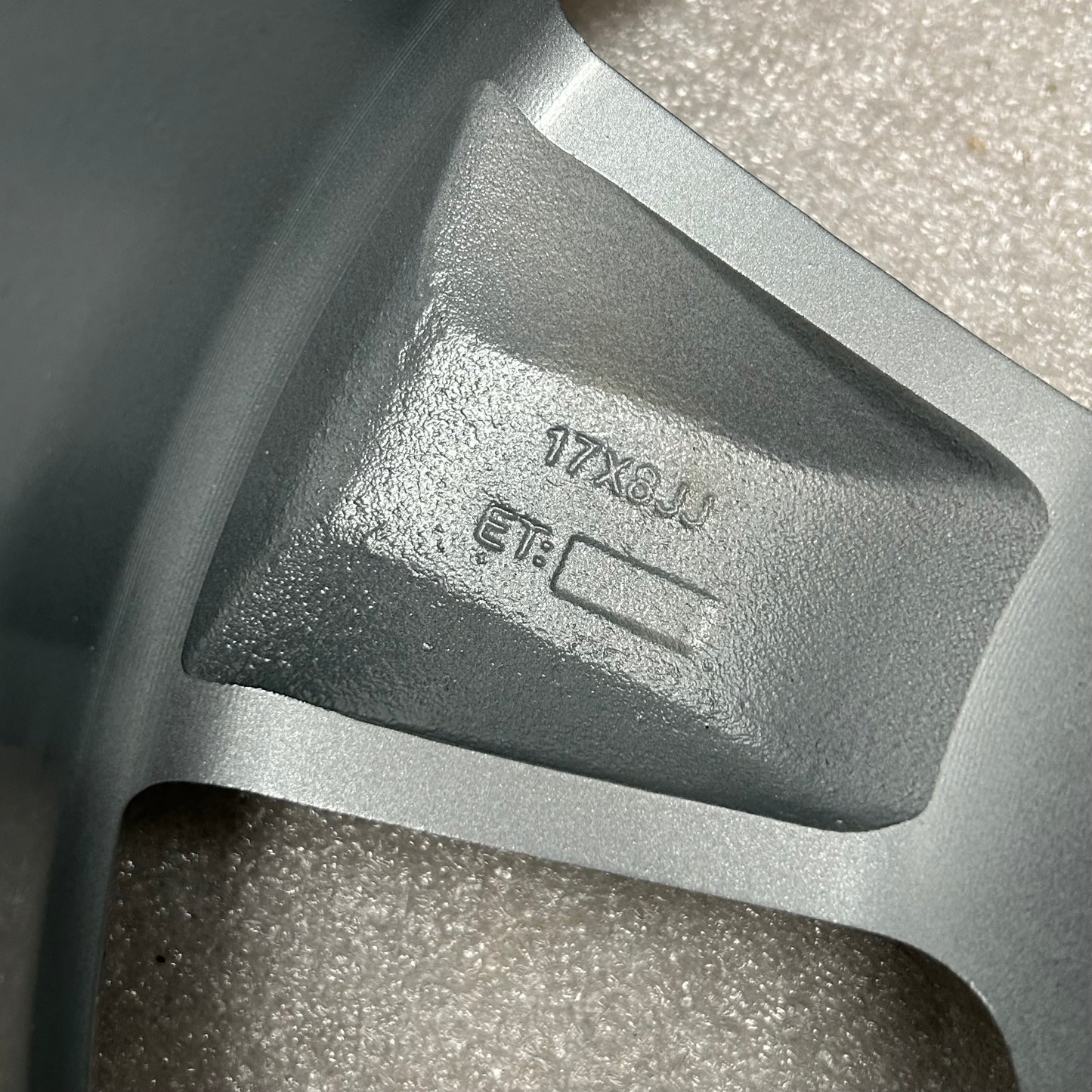 AMERICAN MUSCLE BULLITT ANTHRACITE 8x17 30MM OFFSET 5X4.5 28320G05