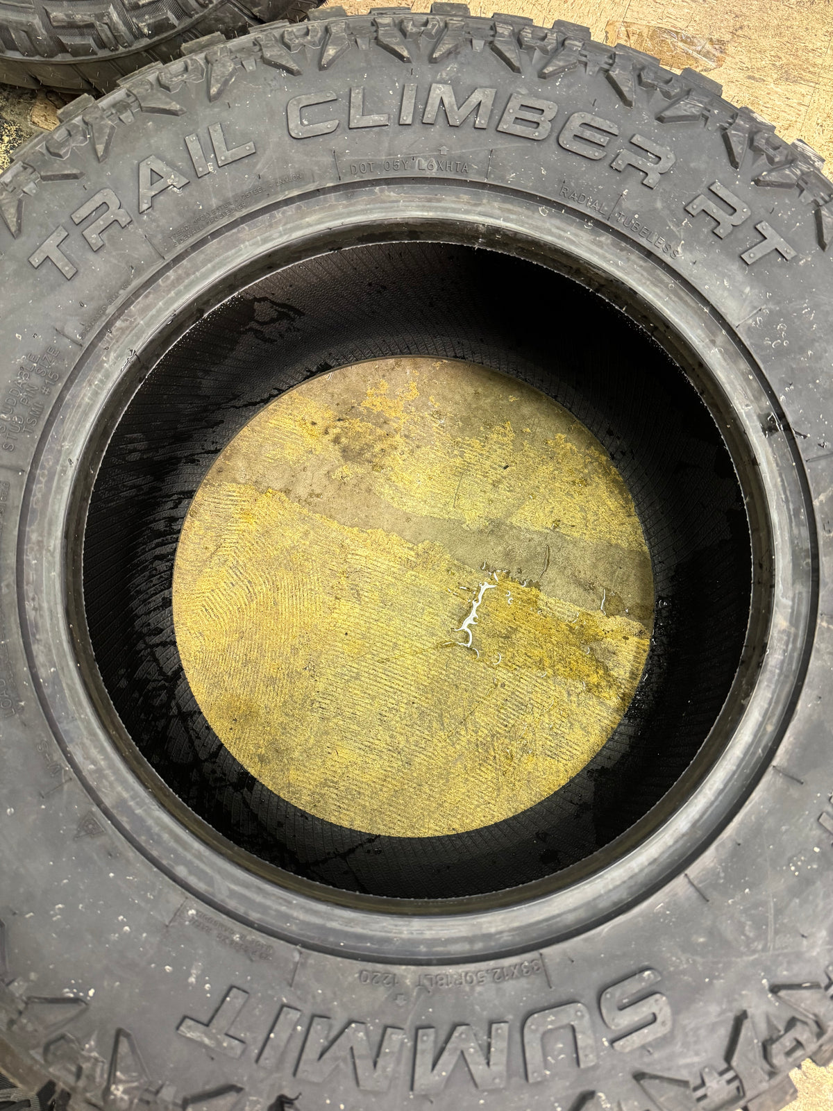 SUMMIT TRAIL CLIMBER RT BSW LT 33 12.5 18 122Q 12PLY RUGGED TERRAIN TIRE 1600717
