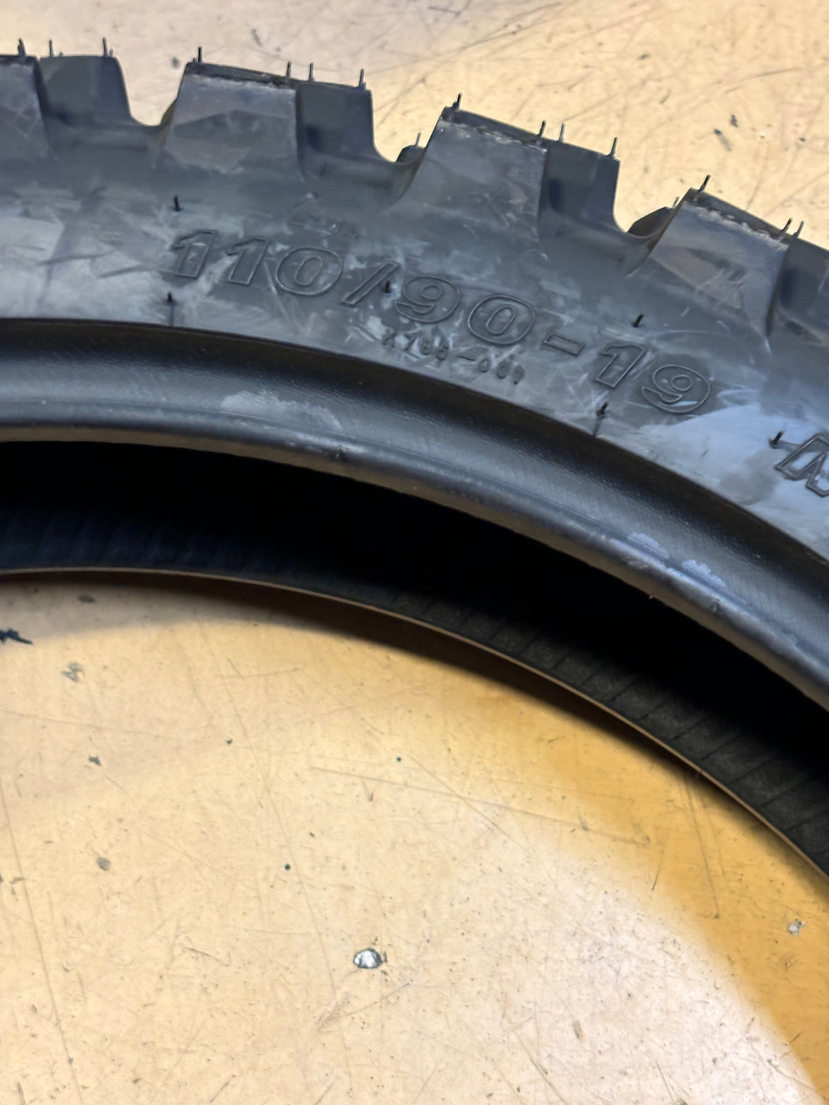 KENDA MILLVILLE II K785 110 90 19 62M REAR MOTORCYCLE TIRE 047851910B0
