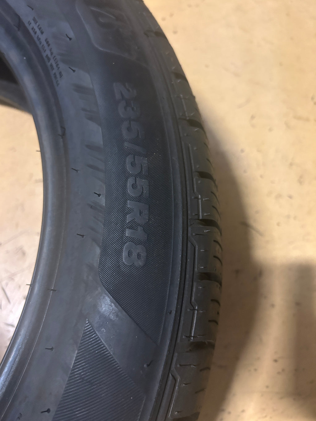 BRIDGESTONE TURANZA EVERDRIVE BSW P 235 55 18 100V  ALL SEASON TIRE 019402