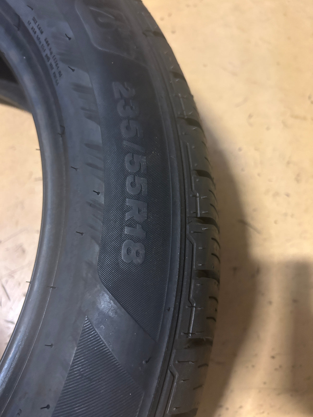 BRIDGESTONE TURANZA EVERDRIVE BSW P 235 55 18 100V  ALL SEASON TIRE 019402